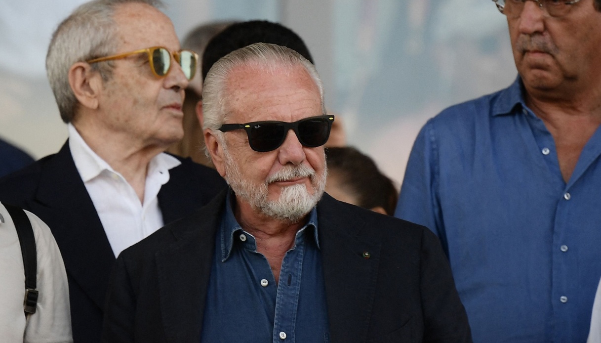 Naples Aurelio De Laurentiis S Exprime Sur Les Renouvellements L