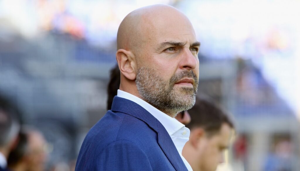 Cagliari défie le Torino et la Fiorentina pour une cible du marché