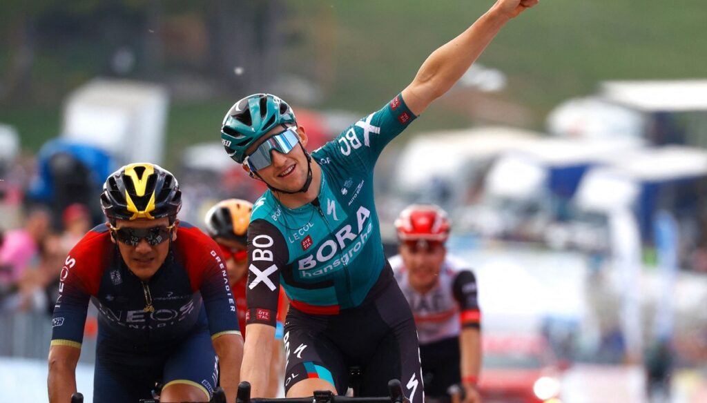 Giro d’Italia 2022 : Hindley bat Carapaz au Blockhaus, Nibali et Ciccone derrière.