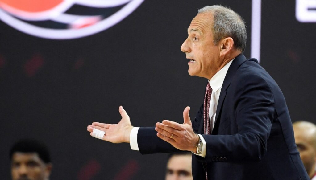 L’Olimpia Milano éliminé des play-offs, Ettore Messina : « Trop concédé ».