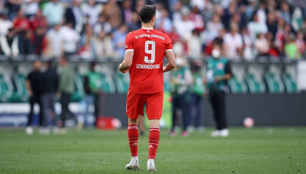 Robert Lewandowski fait attendre Matthijs de Ligt