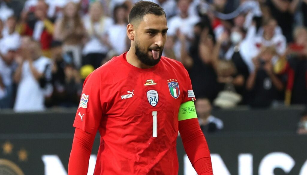 Gianluigi Donnarumma passe à Gianluca Vialli