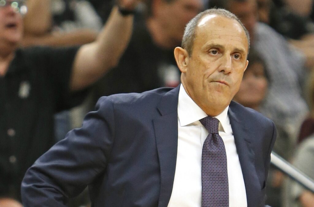 L’Olimpia Milan s’incline, mais Ettore Messina félicite son équipe : « Une mentalité de vainqueur ».