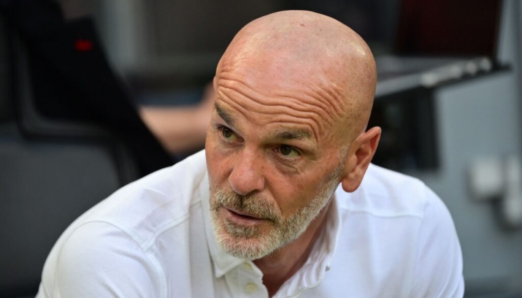 Pioli annonce en conférence de presse : « Il doit jouer ».
