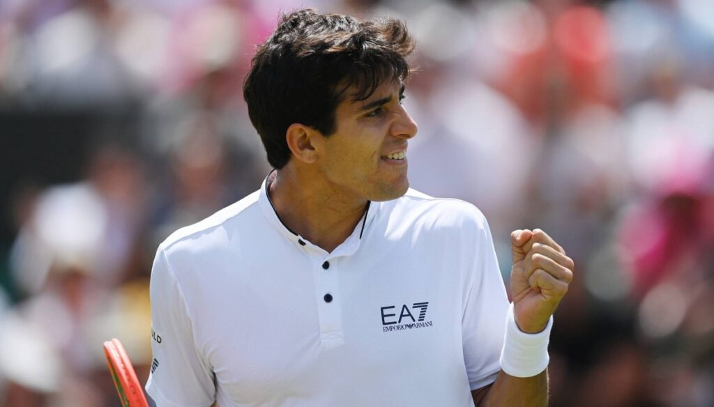 Cristian Garin récupère deux sets et gagne le marathon contre De Minaur