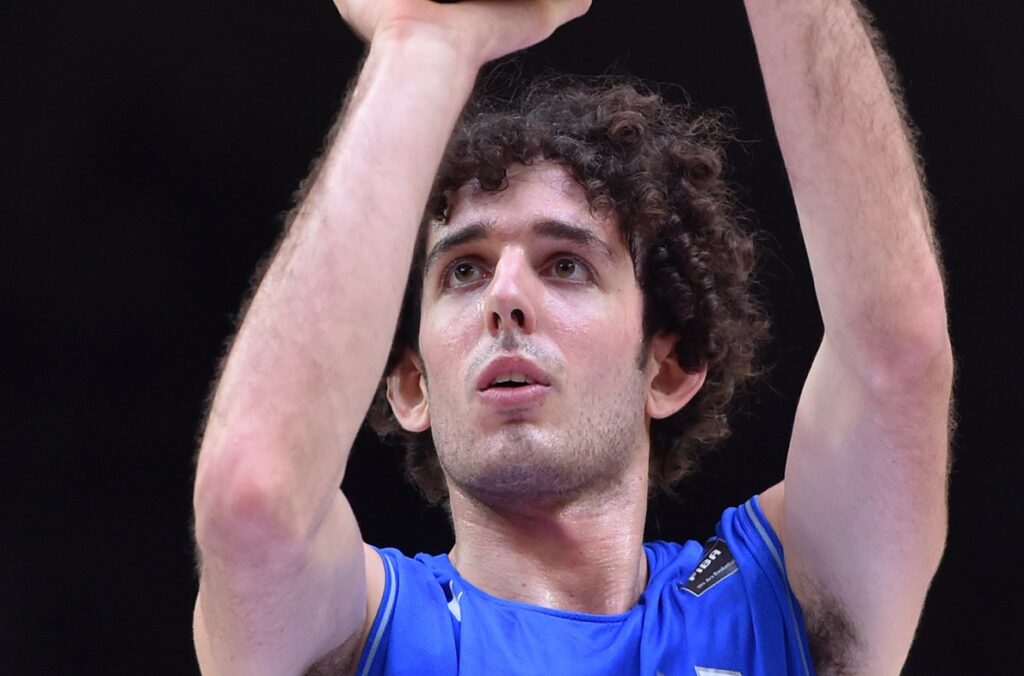 Amedeo Della Valle fait la lumière sur son avenir