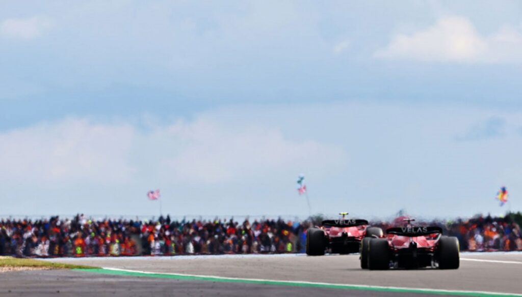 Jacques Villeneuve désintègre Ferrari : « Il n’y a pas de logique ».
