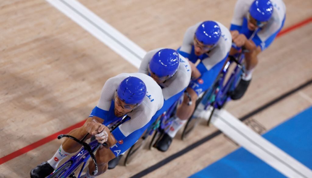 Filippo Ganna entraîne l’Italie en finale de la Coupe du monde