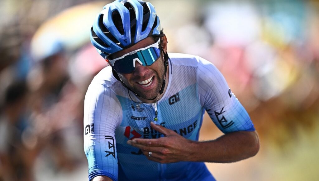 Tour de France, Matthews remporte une étape : Vingegaard en jaune
