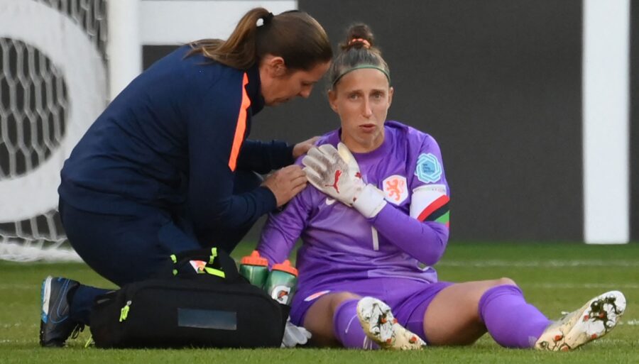 Sari van Veenendaal abandonne : adieu le football