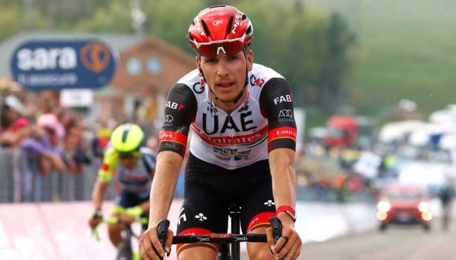 UAE Team Emirates sur scène en Espagne : il y a aussi un Italien