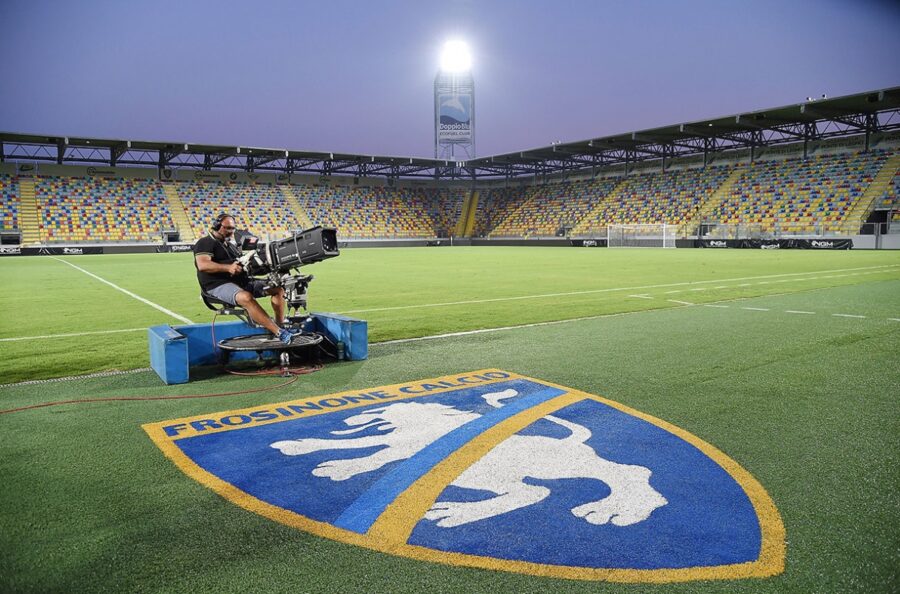 Frosinone ne s’arrête plus, Bari et Südtirol montent.