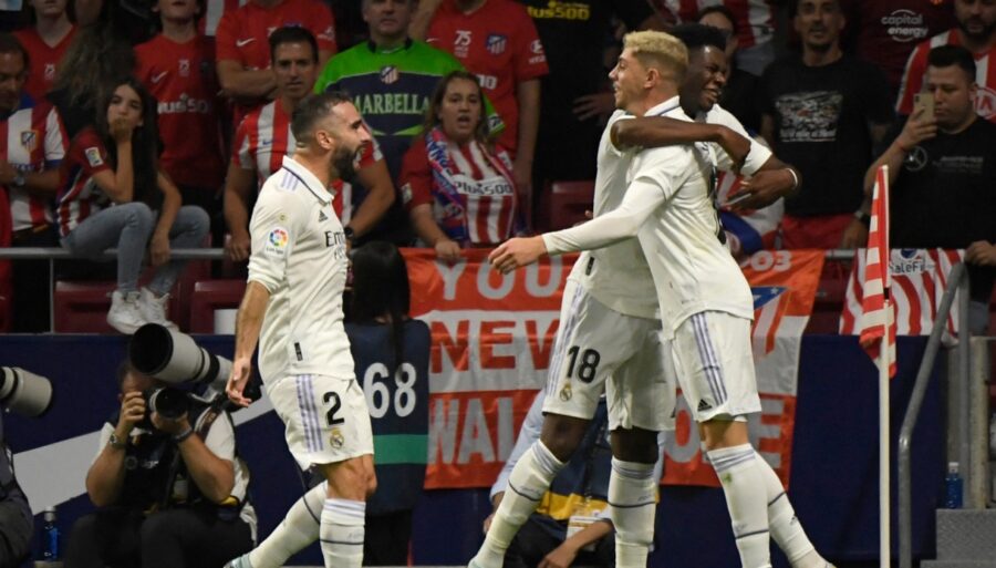 Carlo Ancelotti ne rate pas une occasion : le Real gagne aussi le derby
