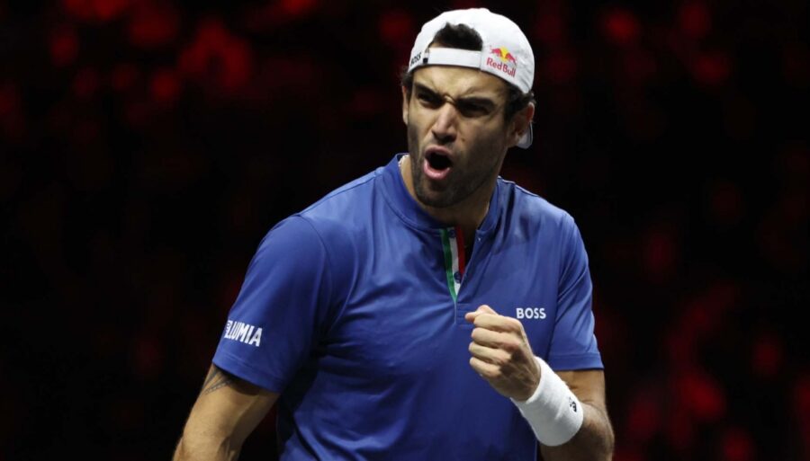 Matteo Berrettini ne cache pas ses émotions après sa victoire sur Roger Federer