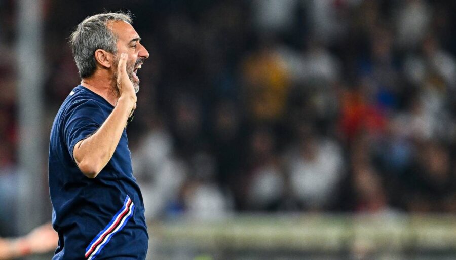 Marco Giampaolo est furieux contre l’arbitre.