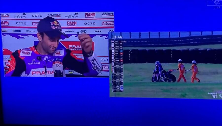 Johann Zarco est furieux et quitte le studio de télévision.