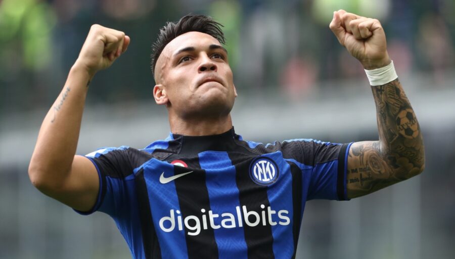 Lautaro Martinez blessé mais toujours en fête