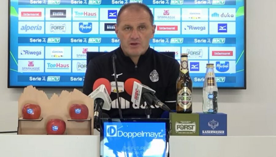 Bisoli sec sur Masiello exclu pour Bari : « Une absence qui ne peut pas nous inquiéter ».