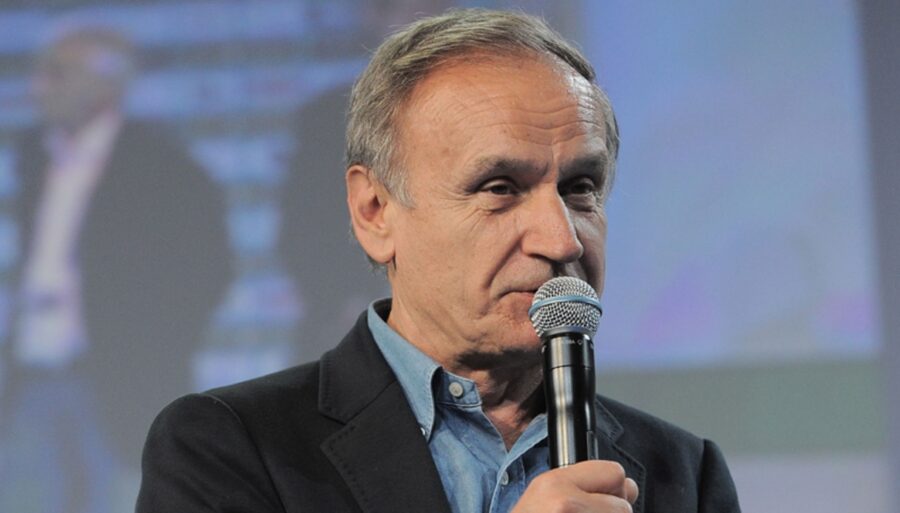 Gianni Petrucci et une dédicace touchante après la victoire.