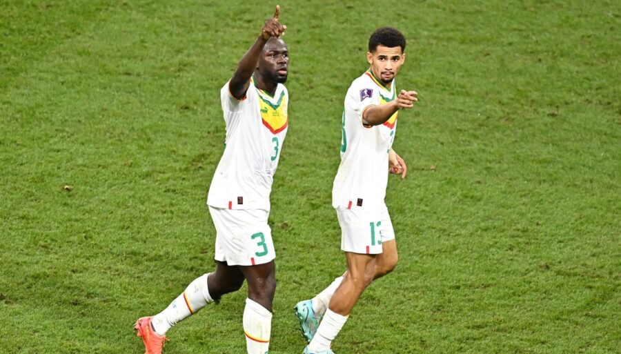 Kalidou Koulibaly permet au Sénégal de se qualifier pour les huitièmes de finale. Les Pays-Bas premiers du groupe