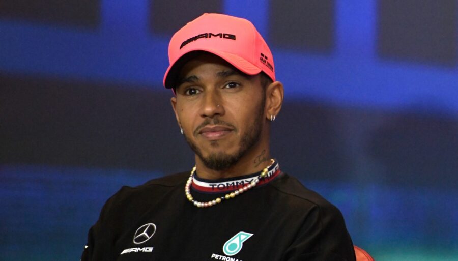 F1, Lewis Hamilton prend la chose avec philosophie :  » Amusons-nous « .