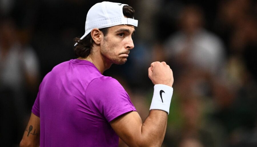 Paris-Bercy, Lorenzo Musetti un rêve : il bat Casper Ruud et s’envole vers les quarts de finale