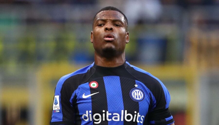 L’Inter Milan et Chelsea prêts à s’intéresser à Denzel Dumfries