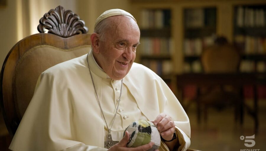 Le pape François n’oublie pas le football : « Que ceux qui gagnent soient humbles ».