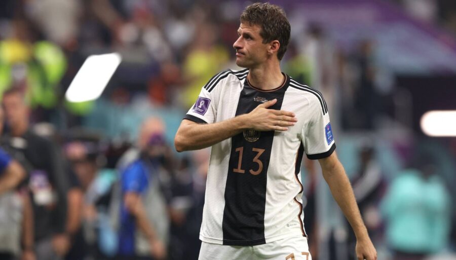 Allemagne, Thomas Muller abdique