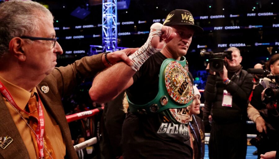Boxe, Tyson Fury reste champion : Chisora battu sous les yeux d’Usyk
