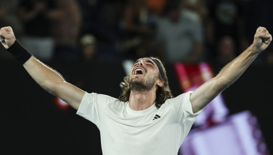 Tsitsipas impressionato: « Sinner straordinario, sembrava una montagna »