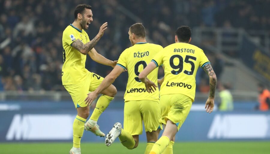 Renouvellement de l’Inter : Calhanoglu en place, Bastoni en stand-by