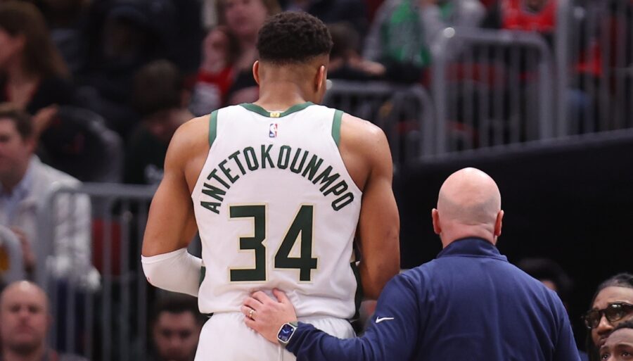 NBA : Les Bucks font 13, mais Giannis Antetokounmpo tombe à terre