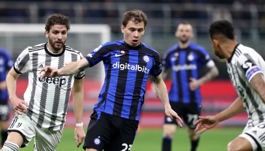 Nicolò Barella furieux après un changement : coup de pied sur un panneau publicitaire