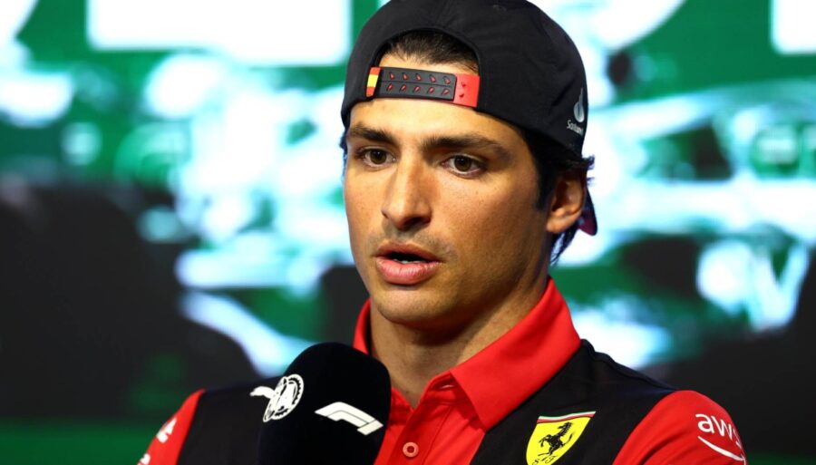 F1 Ferrari, Carlos Sainz : « Red Bull nous a tués, il faut prendre un autre chemin ».