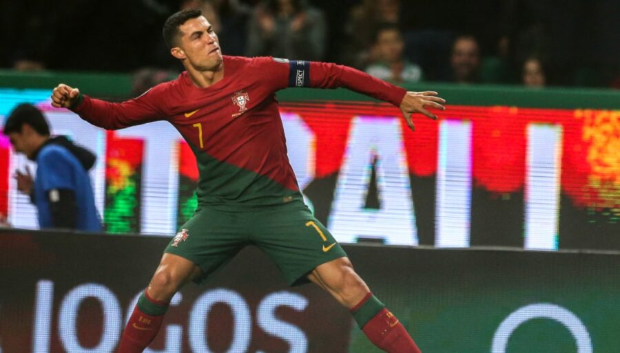 Cristiano Ronaldo entre dans l’histoire avec un doublé : un record absolu