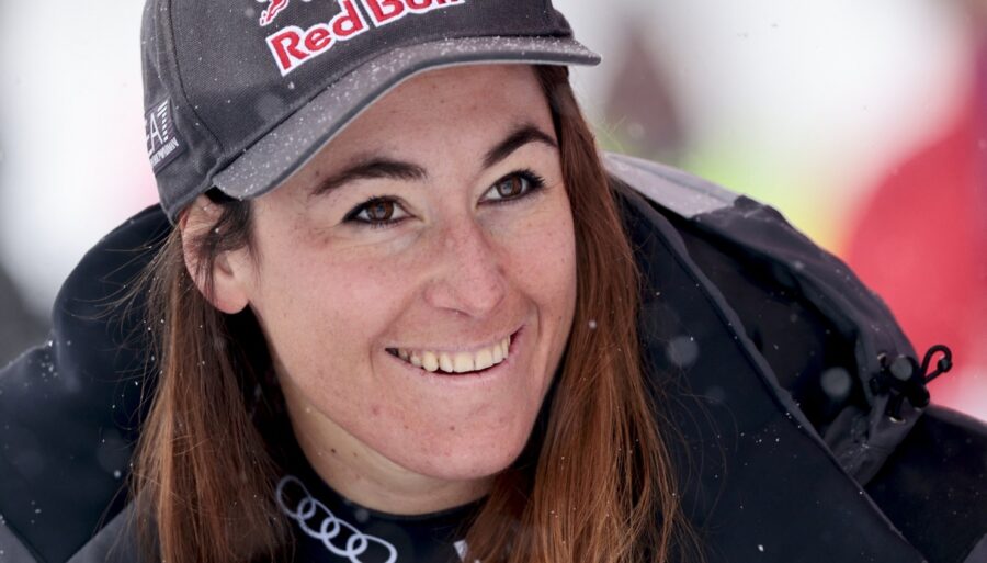 Fini l’entraînement de ski : Sofia Goggia se tourne vers le football