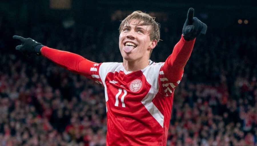 Rasmus Hojlund enchante au Danemark : triplé dès son entrée en fonction