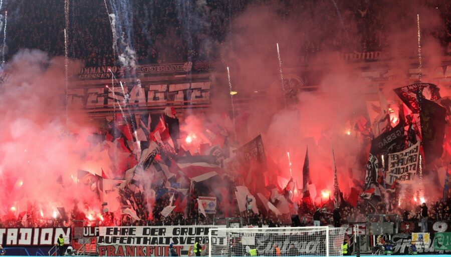 Le Tar donne raison à l’Eintracht : les supporters allemands à Naples