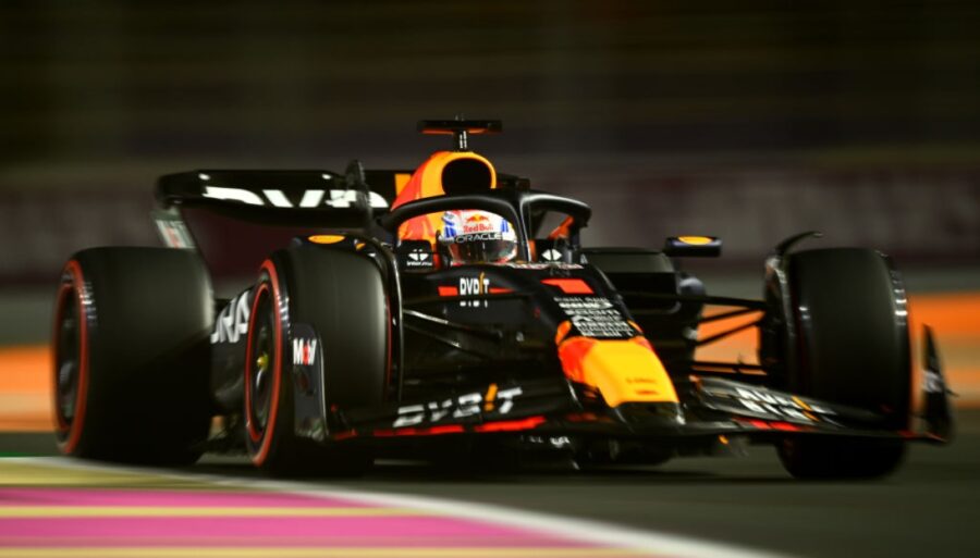 Max Verstappen craque, Sergio Perez en pole