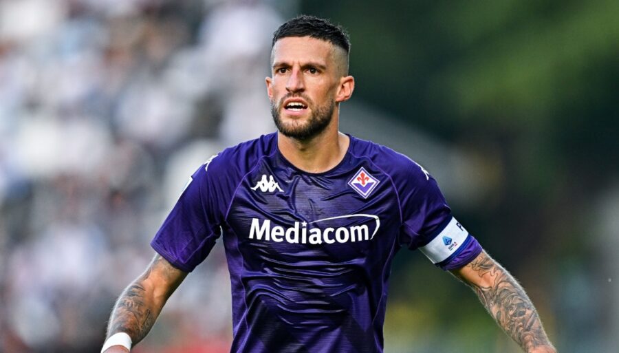 Fiorentina, Cristiano Biraghi se met à plat ventre avec l’arbitre