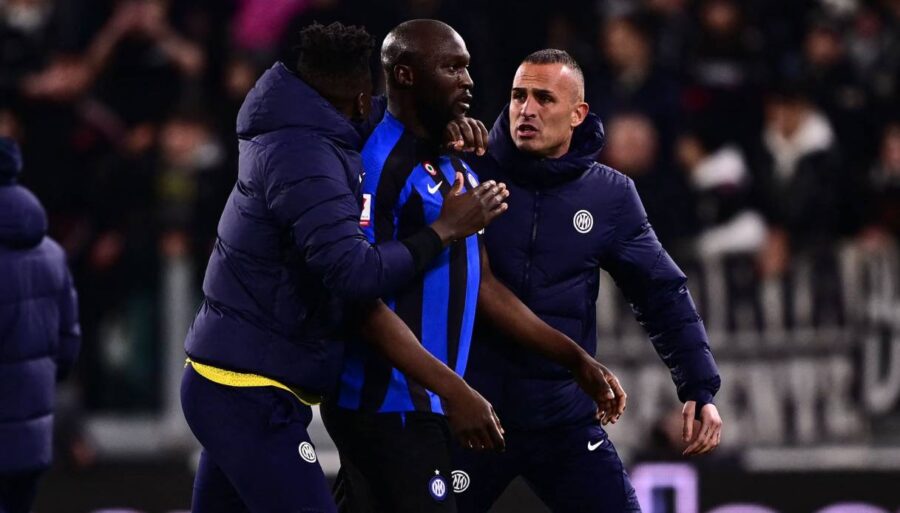 L’Inter intervient après des chants contre Lukaku