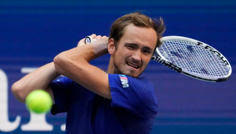 Choc frontal entre Daniil Medvedev et Alexander Zverev : la réponse au vitriol du Russe