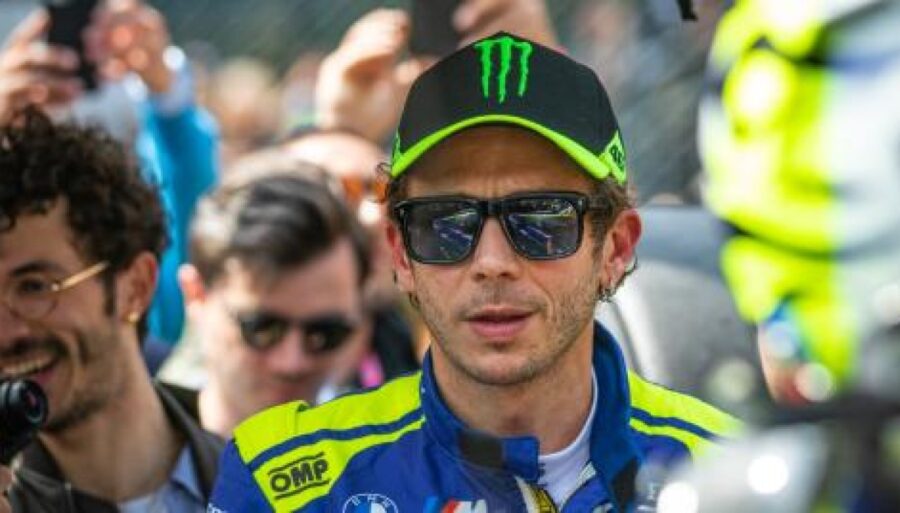 Valentino Rossi réserve une place au « Meazza », voire deux