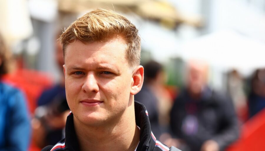 En 2024, Mick Schumacher courra avec Alpine dans le WEC.