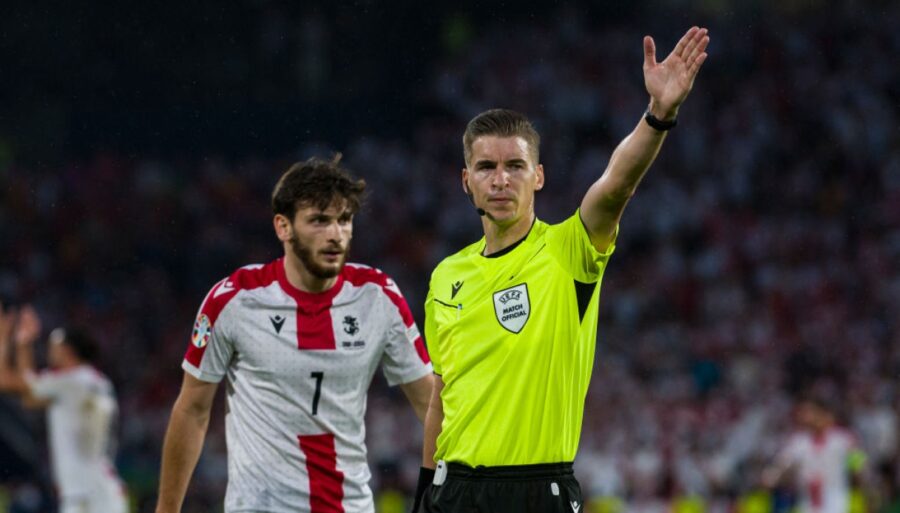 Euro 2024 : Letexier désigné pour la finale, moquerie pour Orsato