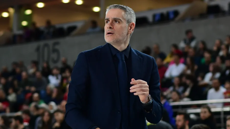 Varese va à Naples : l’entraîneur Kastritis demande de l’énergie et de la détermination