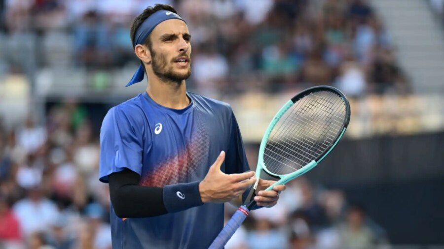 Novak Djokovic se rebelle contre Lorenzo Musetti et l’élimine