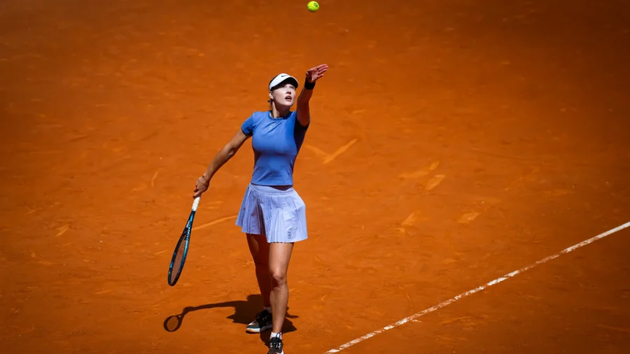 Anna Kalinskaya se console avec Sorana Cirstea