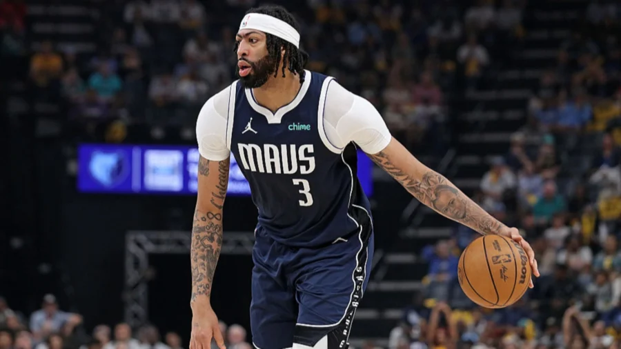 Un super Anthony Davis ne suffit pas : Dallas éliminé par Memphis, Miami vainqueur d’Atlanta en prolongation